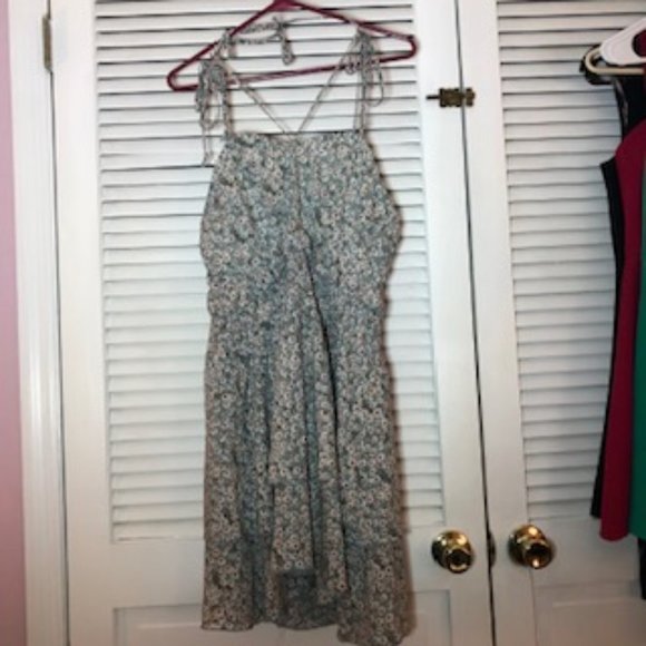 Simplee  Green with Daisy Print Spaghetti Strap 2 Tier Ruffle Sundress - Picture 1 of 8